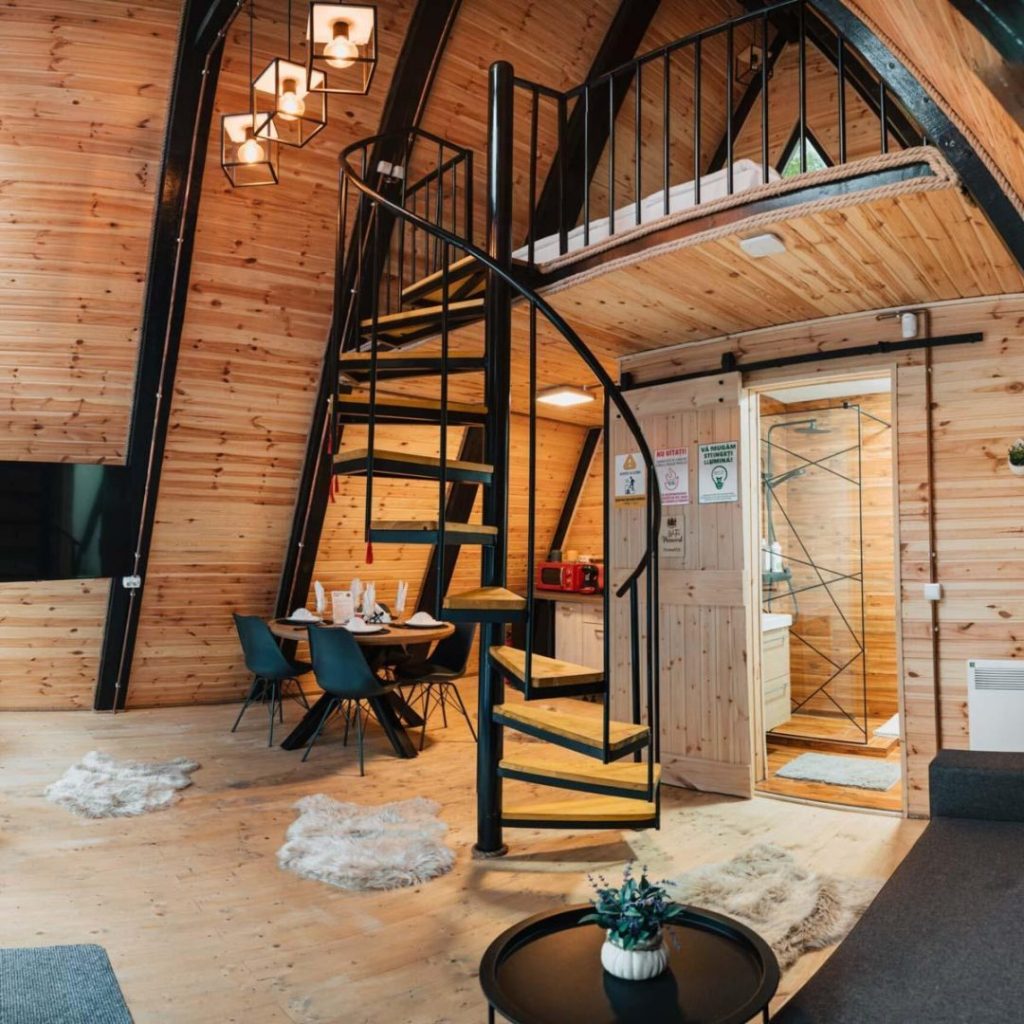 De la AI la natură: cum inovează EkoGroup și Câmpulung Chalet retreaturile corporate
